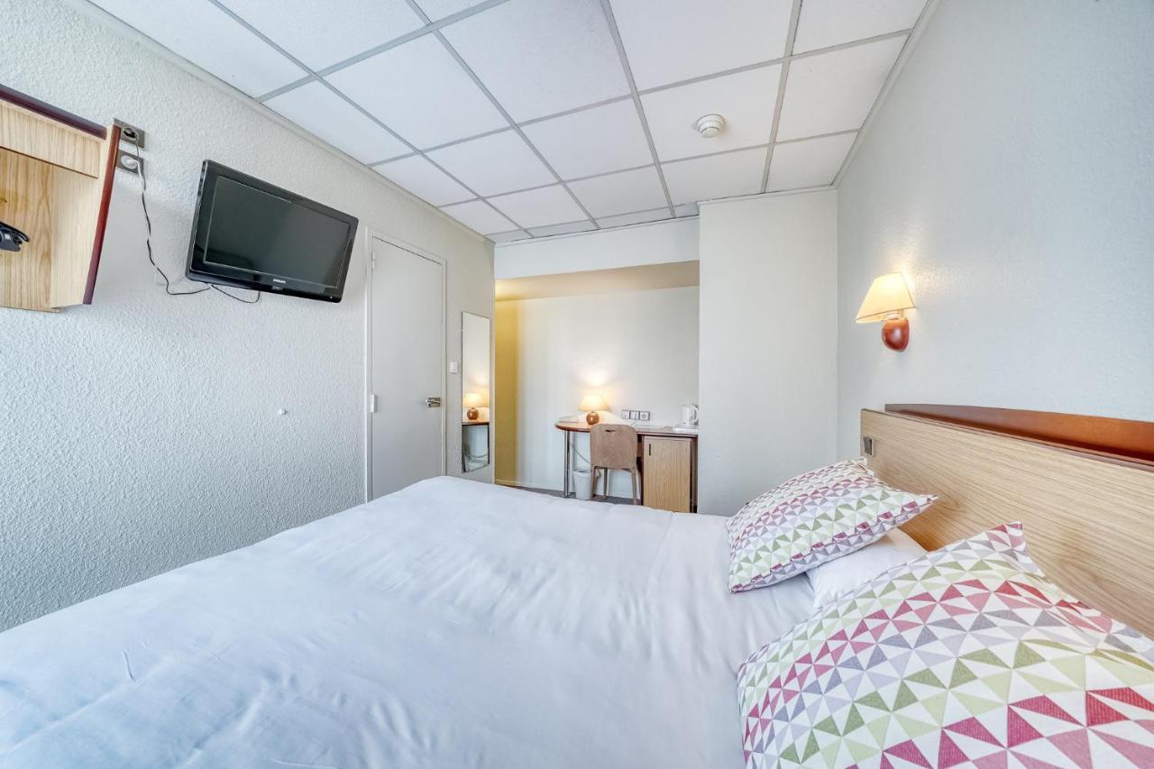 Campanile Paris Ouest - Boulogne Hotel Exterior photo